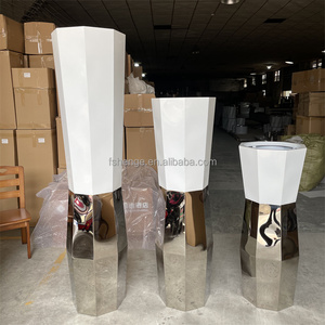 أواني زهور كبيرة للأماكن الخارجية حديثة من الفولاذ المقاوم للصدأ تزيين هندي من أجل الفنادق - Product Image 5