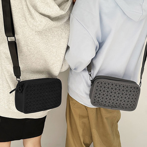 Sac bandoulière mini noir pour homme, style simple, de bonne qualité, vente en gros - Product Image 4