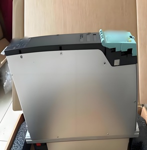 Siemens VFD 30Kw 60Hz a 50Hz <span class=keywords><strong>6SE6430</strong></span>-<span class=keywords><strong>2AD33</strong></span>-<span class=keywords><strong>0DA0</strong></span> Filtro Convertidor trifásico 220V a 380V Inventario de placa Convertidora de frecuencia - Product Image 3