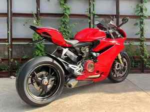 <span class=keywords><strong>Ducati</strong></span> <span class=keywords><strong>1299S</strong></span> Panigale - Moto Deportiva Hiperdeportiva V-Twin de 1285cc para Pista y Calle - Product Image 6