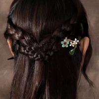 Épingle à cheveux en bois d'ébène avec pompon, ornement capillaire à mouvement oscillant ; Coiffe artisanale de style ethnique traditionnel pour femmes et enfants