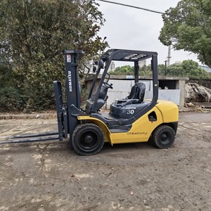 Montacargas Usado de 3 Toneladas Komatsu 30 Original de Japón, Maquinaria de Elevación de Servicio Pesado, Equipo de Manipulación de Carga, Montacargas de Segunda Mano en Venta - Product Image 4