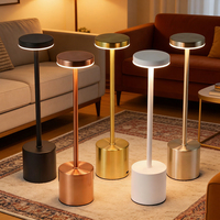 Lampe de table LED en gros, rechargeable, en métal, pour restaurant, lampe de salle à manger, lampe de bureau, veilleuse