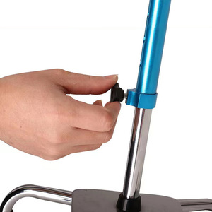 Canne en alliage d'aluminium YC4202 bleue, réglable en hauteur, à quatre pieds, pour personnes âgées, avec embouts antidérapants - Product Image 4