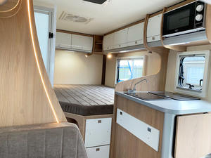 Camioneta 4x4 Iveco Expedition de Australia y Europa, Remolque Camper, Autocaravana, Caravana, Venta al por Mayor de Fábrica - Product Image 4