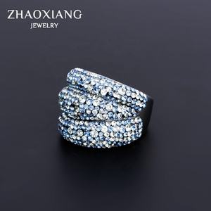 Anillos de Compromiso y Boda para Mujer, Joyería de Acero Inoxidable Brillante con Incrustaciones de Circonita Cúbica - Product Image 4