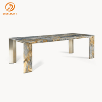 Ensemble de meubles de salle à manger de luxe, design moderne, style victorien, avec dessus en marbre et acier inoxydable doré, tables à manger carrées