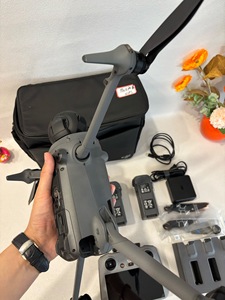 DJI Mavic 4 Pro 95% neuf avec RC Pro 2, double caméra 100MP 4K, drone professionnel - Product Image 5