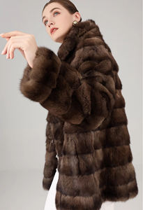 Женское пальто из натурального соболя средней длины - Product Image 3