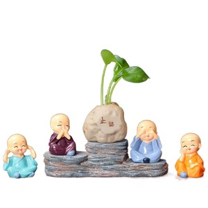 ชุดตุ๊กตาเรซิ่นพระเซนตัวเล็กพร้อมกระถางต้นไม้ ของตกแต่งโต๊ะทำงาน สไตล์เอเชีย ของตกแต่งบ้านและสำนักงาน แพ็คเกจหลายชิ้น - Product Image 5