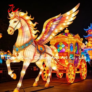 Farol Gigante de Seda con Forma de Carruaje de Pegaso, Estilo Cuento de Hadas, para Decoración de Parques Temáticos, Festivales y Centros Comerciales - Product Image 5