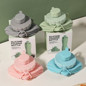 Gobelet d'eau pliable en silicone personnalisé résistant aux hautes températures, bouteille d'eau de sport portable pour les voyages en plein air - Product Image 3