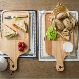 Superbe Planche en Bois de Style Japonais Écologique en Caoutchouc pour <span class=keywords><strong>Pizza</strong></span>, Steak, Plateau et Planche à Découper le Pain – Vente en Gros - Product Image 1