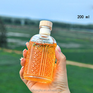 Bouteilles en verre diffuseur d'arômes 100ml 150ml 200ml avec <span class=keywords><strong>bouchon</strong></span> à vis en liège pour cadeaux de <span class=keywords><strong>mariage</strong></span>, sérigraphie Hongfei Glass HF-687 - Product Image 4