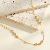 Collier délicat et élégant en acier inoxydable avec breloque ronde en zircon et perles espacées, bijoux haut de gamme TGXL15398