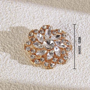 Broche Fleur en Strass Or Rose 39mm de Diamètre Accessoire de Bijouterie DIY Décoration Vêtement Corsage - Product Image 1