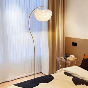 <span class=keywords><strong>Lampada</strong></span> da Terra di Design Innovativo Vendita Diretta all'Ingrosso a Buon Prezzo Stile Art Déco <span class=keywords><strong>Lampada</strong></span> da Terra Artistica <span class=keywords><strong>con</strong></span> <span class=keywords><strong>Piume</strong></span> - Product Image 1