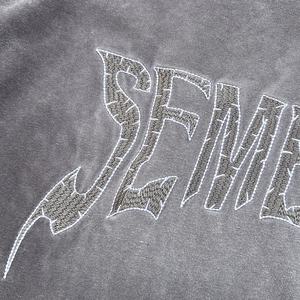 เสื้อยืดพรีเมียมโอเวอร์ไซส์ทรงใหญ่ ดีไซน์สตรีทแวร์ ปักลายดีไซเนอร์ วินเทจ ผ้าฝ้ายทรงบ็อกซี่ ล้างสีแบบแอซิด สำหรับผู้ชาย - Product Image 4