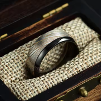 Gentdes Jewelry Bague en or Damas 8mm Bague en titane noir Bagues de mariage pour hommes Bijoux pour hommes Bague en damas bleu