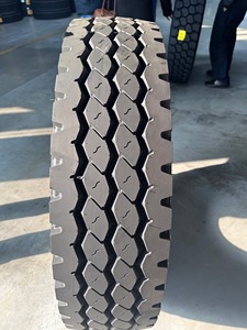 ยางรถบรรทุกเรเดียลสำหรับงานหนัก ขนาด 15.5R25 ใหม่ ได้รับการรับรอง DOT แบบไม่มียางใน ยี่ห้อสั่งทำพิเศษ - Product Image 3