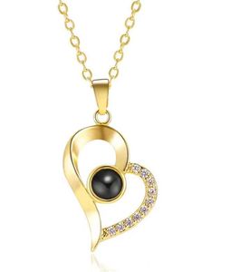 Collana con Proiezione OEM con 100 Lingue di "Ti Amo" in Foto e Testo, Ciondolo Personalizzato, Regalo per Natale e San Valentino - Product Image 4
