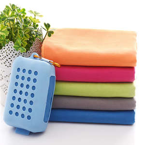 Toalla Deportiva de Microfibra de Doble Cara de Alta Absorbencia, Ecológica y de Secado Rápido de One Textiles Towels Industries, con Bolsa de Silicona - Product Image 4