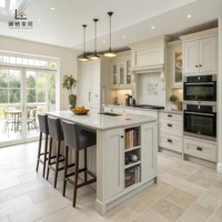 Ensemble d'armoires de cuisine modernes de style nordique, luxe léger, blanc crème, en MDF laqué, avec îlot en marbre, design modulaire personnalisé