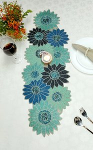 Camino de mesa de diseño floral elegante hecho a mano de lino tejido con cuentas azules con cubierta de mesa decorativa de estilo Jacquard - Product Image 4