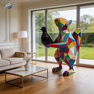 ประติมากรรมกระรอกเรขาคณิตขนาดใหญ่ทำจากไฟเบอร์กลาส งานศิลปะหลากสีสัน ตกแต่งภูมิทัศน์ด้วยลวดลายเรขาคณิต - Product Image 4