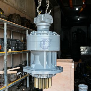 Поворотный двигатель в сборе 9303693 9303679 4668923 M5X180 для экскаватора <span class=keywords><strong>Hitachi</strong></span> EX1200-6 EX1200-5/Запчасти <span class=keywords><strong>Hitachi</strong></span> Поворотный двигатель - Product Image 2