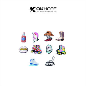 Jouets éducatifs en gros charme <span class=keywords><strong>Croc</strong></span> PVC <span class=keywords><strong>2022</strong></span> populaire Raiders décorations de chaussures pour <span class=keywords><strong>Croc</strong></span> sabot HYBkj breloque de chaussure Via DHL/fedex - Product Image 3