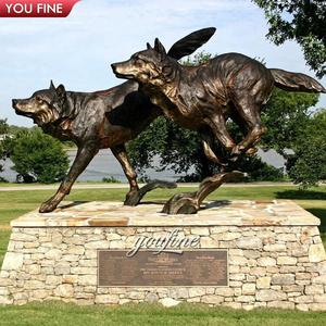 Il lupo di bronzo del giardino a grandezza naturale mangia le statue degli agnelli - Product Image 6