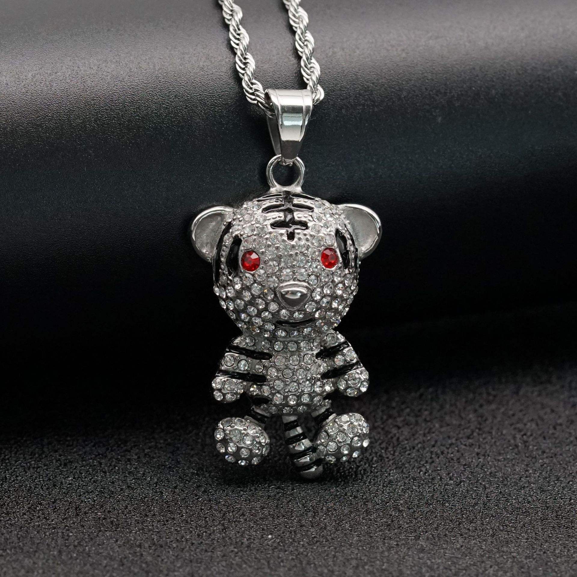 Red Eyes Silver Single Pendant Without Chain