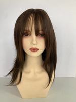 En stock Perruque pour femmes à cheveux longs noués à la machine d'injection de soie confortable de taille moyenne