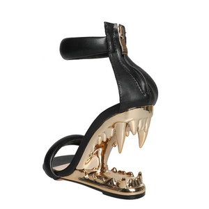 Chaussures à talons compensés pour femmes avec bride à la cheville Strange Tiger Teeth Shape Heels Sandals Open Square Toe Slippers Pumps PU Rubber 10 <span class=keywords><strong>Cm</strong></span> - Product Image 5