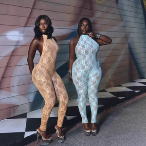 PEEQI 2770 Nuova Collezione Estate 2026 Tuta Sexy da Donna in <span class=keywords><strong>Pizzo</strong></span> Scavato Senza Maniche con Halter e Schiena Scoperta, Tuta Intera da Donna - Product Image 1