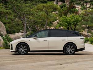 Voiture électrique Li Auto I6 2025 AWD à performance puissante, <span class=keywords><strong>nouvelle</strong></span> énergie, en stock et en promotion - Product Image 1