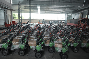 Prix d'usine 7/9hp moteur à essence Mini motoculteur rotatif pour le désherbage et le creusement des champs agricoles - Product Image 6