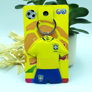 พวงกุญแจทีมฟุตบอลบราซิลทำจากยางและของที่ระลึก - พวงกุญแจดีไซน์เรียบง่ายทันสมัยสำหรับแฟนฟุตบอล - Product Image 2