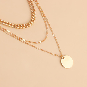 Bijoux transfrontaliers européens et américains Punk Collier pendentif rond géométrique pour femmes Niche Design Sense Light Choker - Product Image 3