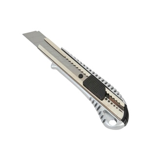 <strong>Hot</strong> Sell Low Price China Wholesale Market Agents Office Tools Durable 18mm Utility Metal <strong>Knife</strong> With Carbon Steel Blade - Product Image 1