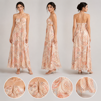 Robe longue licou pour femme à motif cachemire, avec buste froncé, taille à nouer et jupe fluide, idéale pour les vacances et les tenues de villégiature