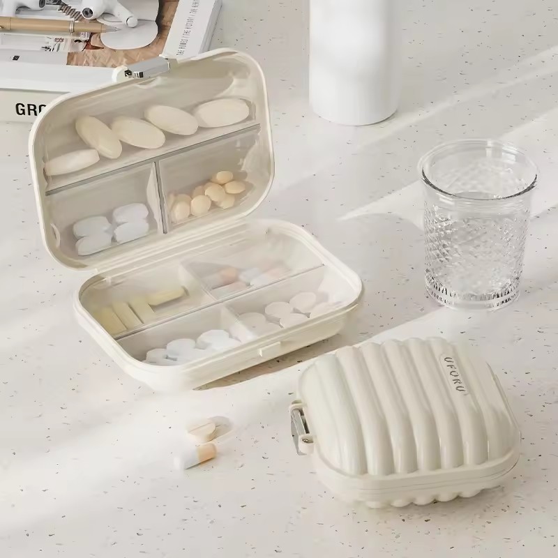 สีขาวครีม