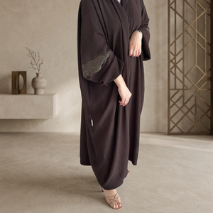 Abaya de Seda de Lujo Personalizada al por Mayor, de Primera Calidad, Estilo Dubái, Informal, para Mujer Musulmana, Color Beige, Bordada, Antiarrugas, Hecha a Mano, Larga, para Eid - Product Image 3