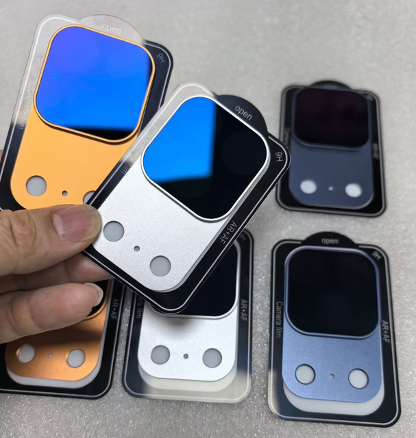 New Designer Magnetic Lens Camera Protector Detachable Magnetic Tempered Glass Film Built-in Filters for iPhone 17 Pro Max