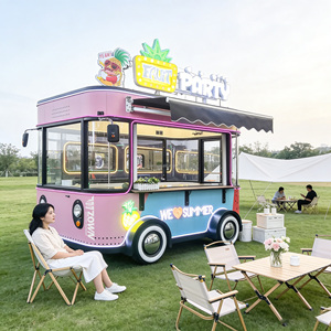 Camión de Comida Vintage, Delicias de Comida Callejera sobre Ruedas, Cafetería Móvil y Carrito de Aperitivos, Bocadillos Frescos Diarios - Product Image 1