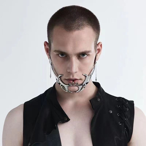 Máscara Gótica de Moda, Estilo Cyberpunk, Color Plateado Líquido Irregular, Hueca, para Mujeres y Hombres, Accesorio de Joyería Individual para Fiestas - Product Image 1