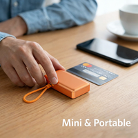 Batterie externe ultra-mini 10000mAh Li-Polymère avec logo personnalisé, ignifuge, câble Type-C intégré, écran LED, approuvée par les compagnies aériennes, portable