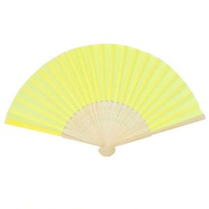 พัดไม้ไผ่พับได้แบบพกพา ลายแกะสลักและเพ้นท์ลายศิลปะพื้นบ้าน ของที่ระลึกงานเทศกาล หรือของขวัญส่งเสริมการขาย - Product Image 6