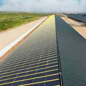 ระบบหลังคาโซลาร์เซลล์แบบ BIPV (Building Integrated Photovoltaic)  แผงโซลาร์เซลล์แบบกระเบื้อง 380 วัตต์ ประสิทธิภาพสูง 20-21% สีเงิน/สีดำ - Product Image 1